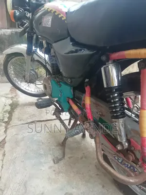 Bajaj Boxer 100 2024 Black