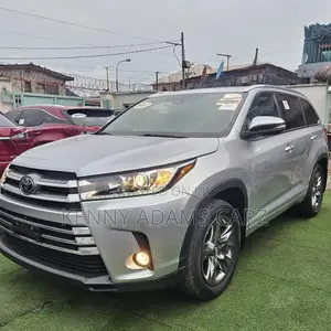 Toyota Highlander Limited Platinum 4x2 V6 (3.5L 6cyl 8A) 2017 Silver