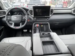 Toyota Tundra 2024 Blue