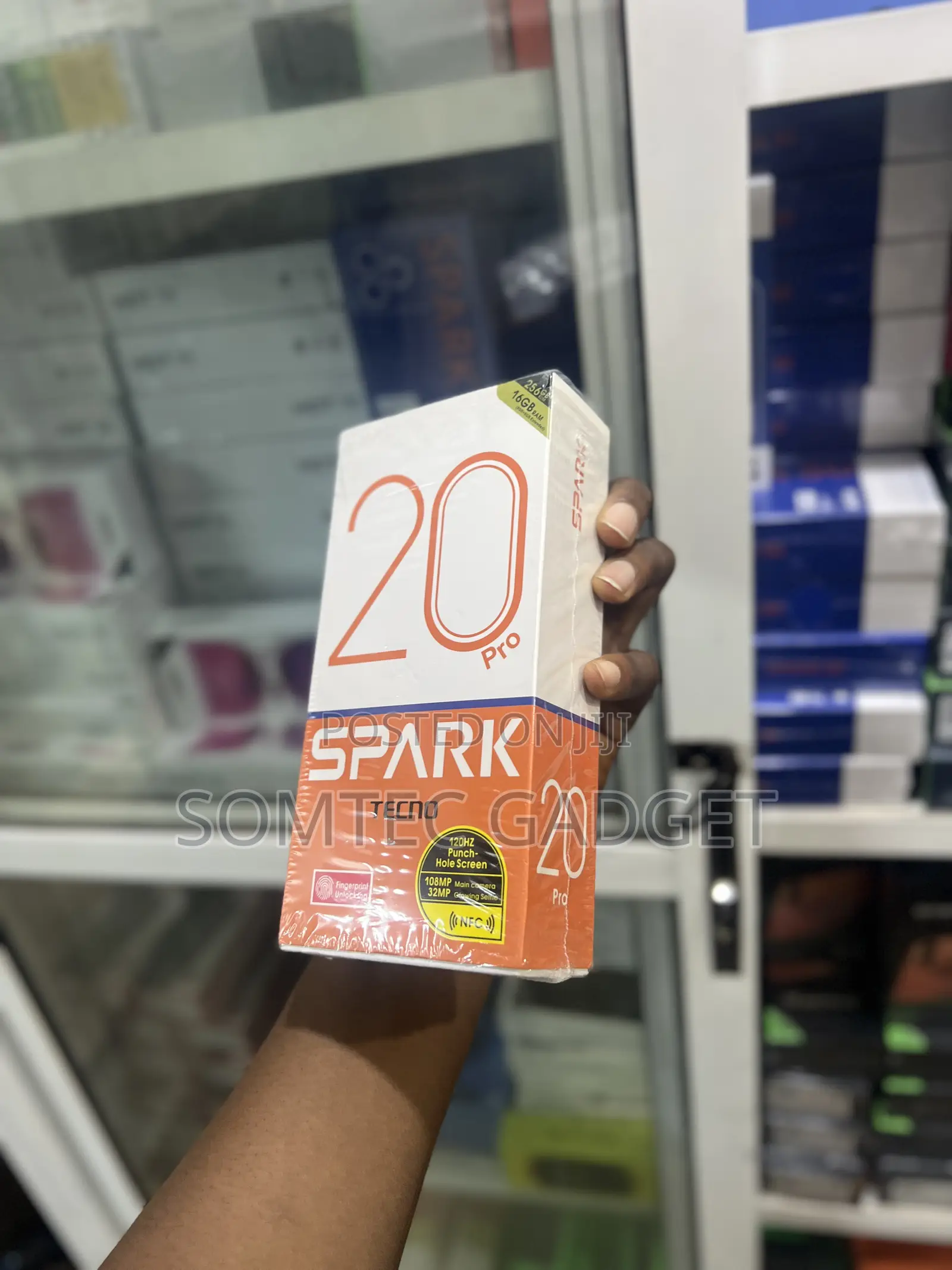 New Tecno Spark 20 128 GB