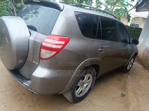 Toyota RAV4 2009 Gray
