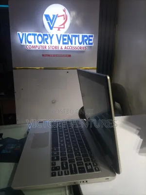Laptop Toshiba Satellite Radius 11 4GB Intel Pentium HDD 320GB