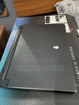 Laptop Alienware m17 R5 16GB AMD Ryzen 9 SSD 1T