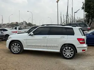 Mercedes-Benz GLK-Class 350 4MATIC 2011 White
