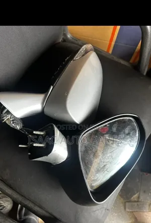 Side Mirror Venza 2016
