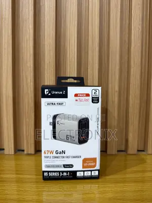 Uranus Z Triple Connector Fast Charger Type-C-2/USB-a 67W