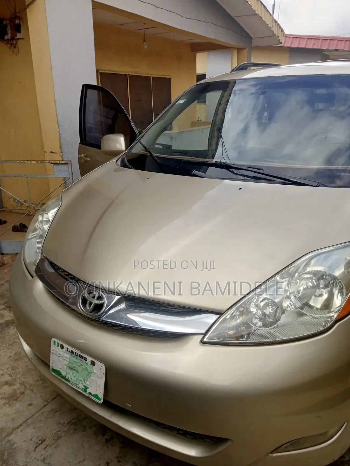 Toyota Sienna 2007 Gold