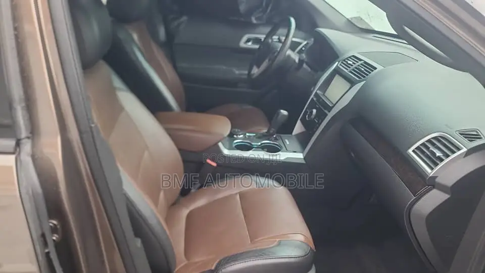 Ford Explorer 2015 Brown