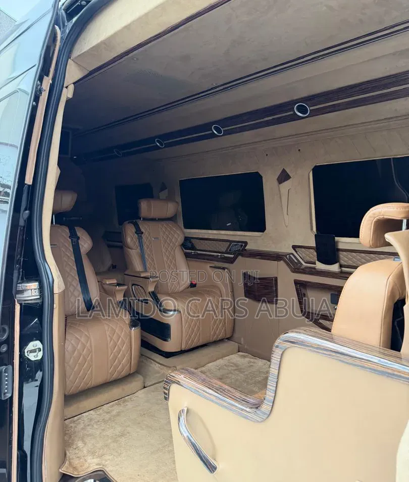 New Mercedes-Benz Sprinter 2022 Black
