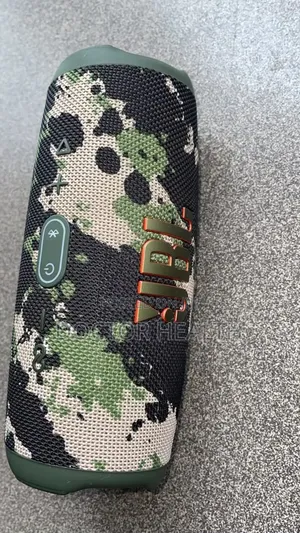 JBL Charge 5