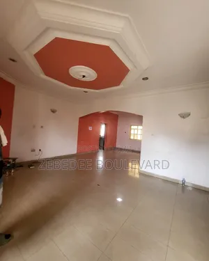 3bdrm Block of Flats in Durumi for rent