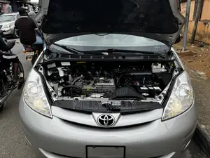 Toyota Sienna 2007 Silver