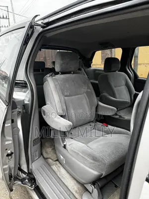 Toyota Sienna 2007 Silver