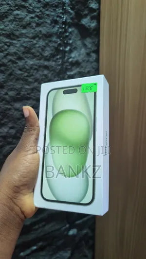 New Apple iPhone 15 128 GB Green