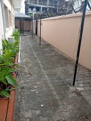 6bdrm Duplex in Parkview for rent