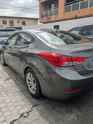 Hyundai Elantra Limited 4dr Sedan (1.8L 4cyl 6A) 2014 Gray