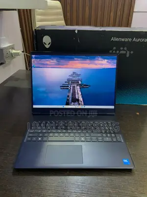 Laptop Alienware 16 Aurora 24GB Intel Core 7 SSD 512GB