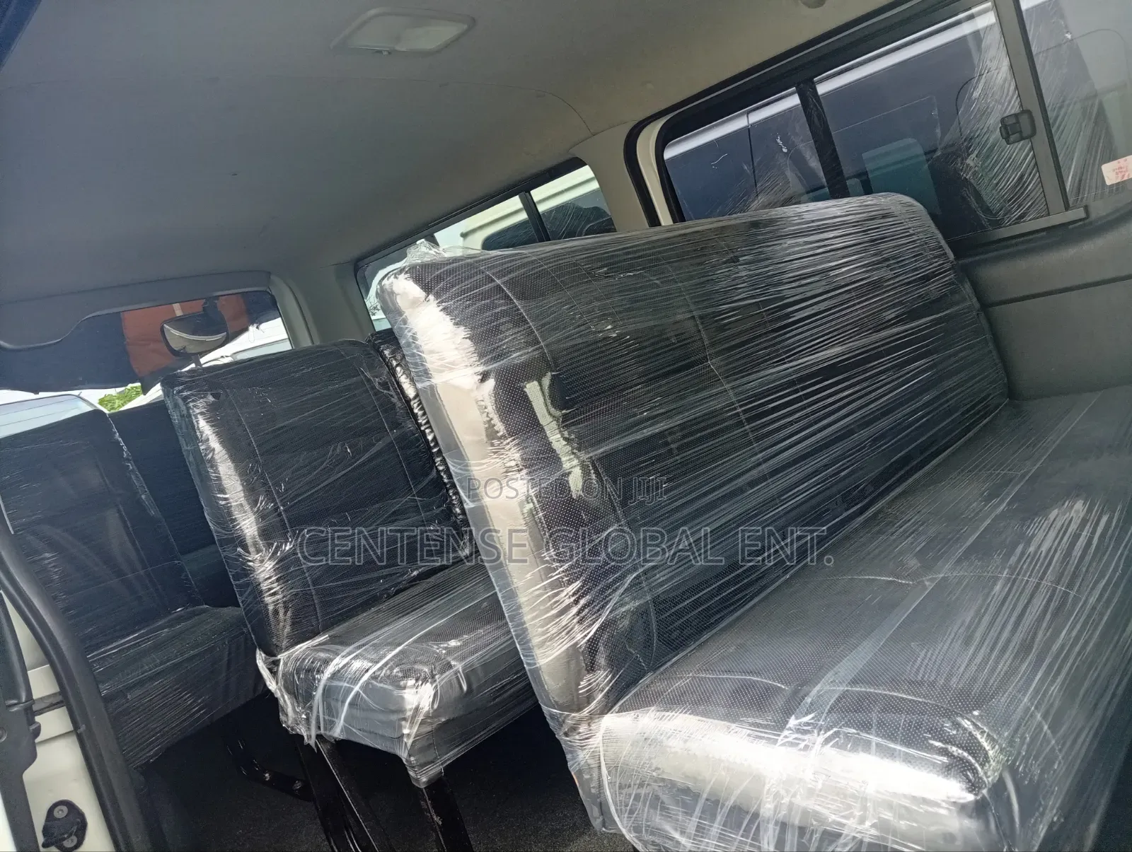 Toyota HiAce 2010 White