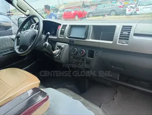 Toyota HiAce 2012 Grey