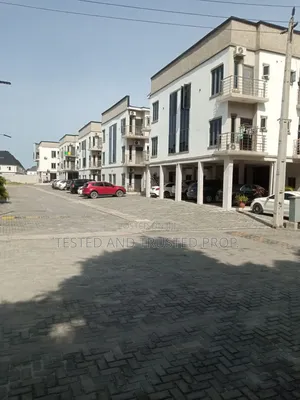 Furnished 2bdrm Apartment in Orchid Road Lekki, Chevron for rent