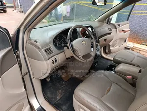 Toyota Sienna XLE Limited 2005 Gold