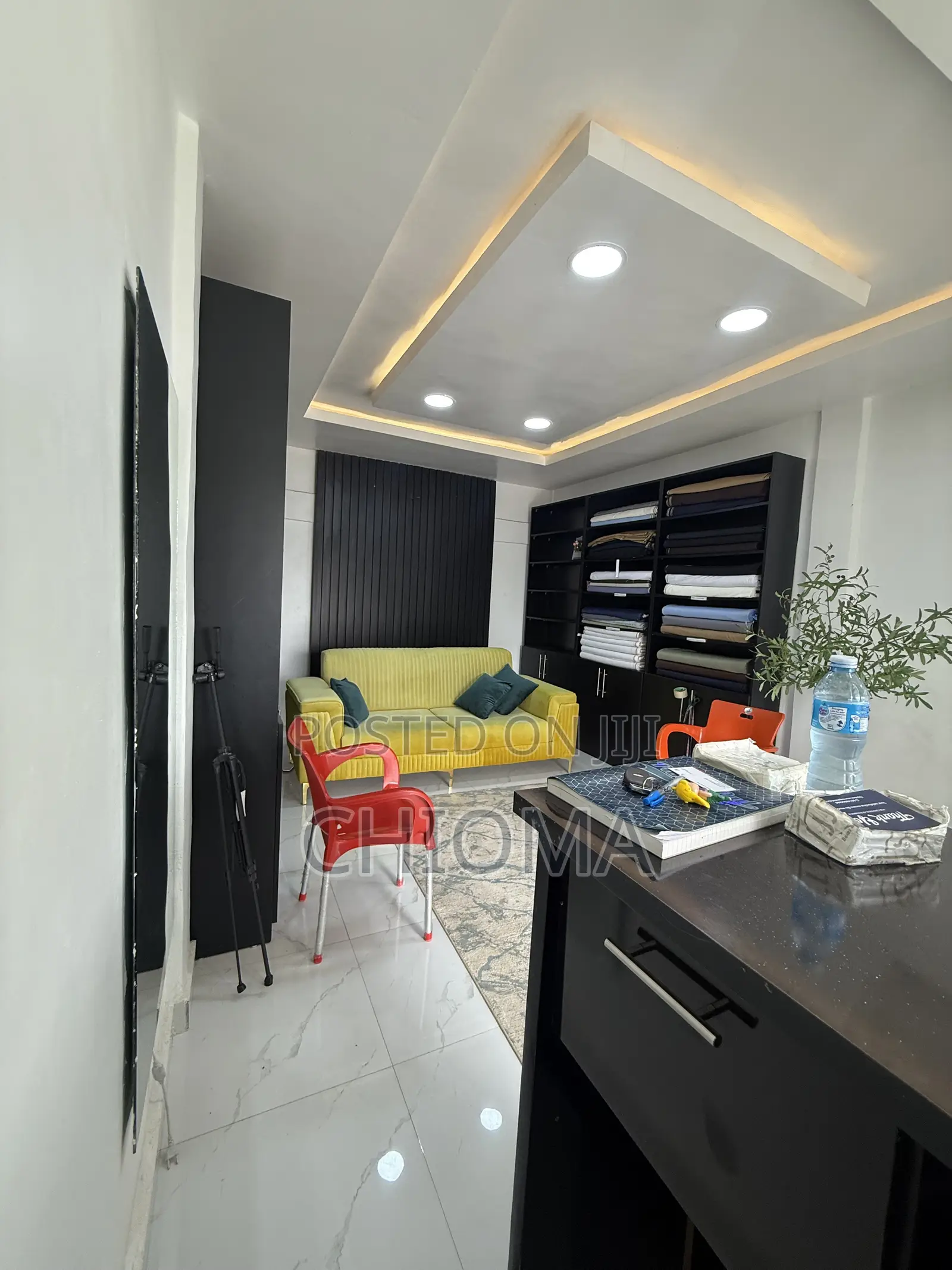 26sq.m Lock-Up Shop