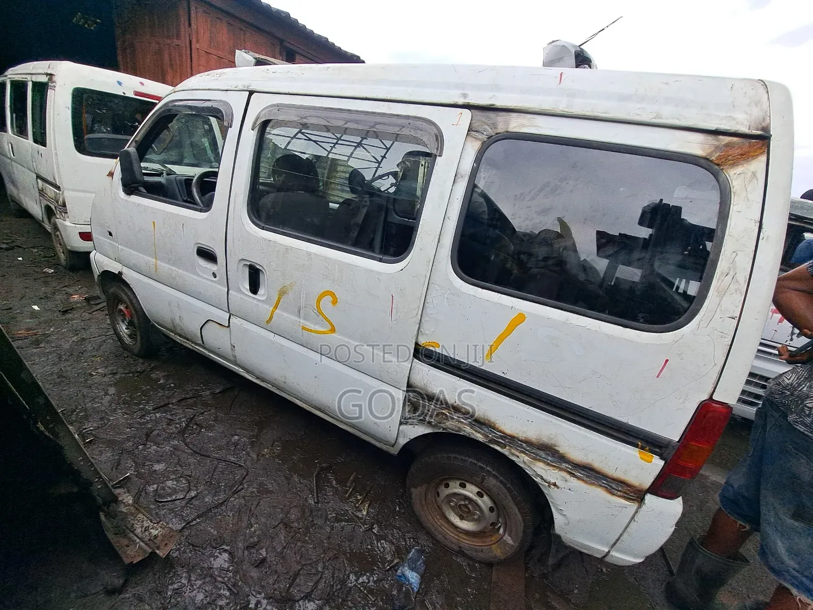 Suzuki Every 2010 White
