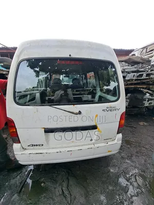 Suzuki Every 2010 White