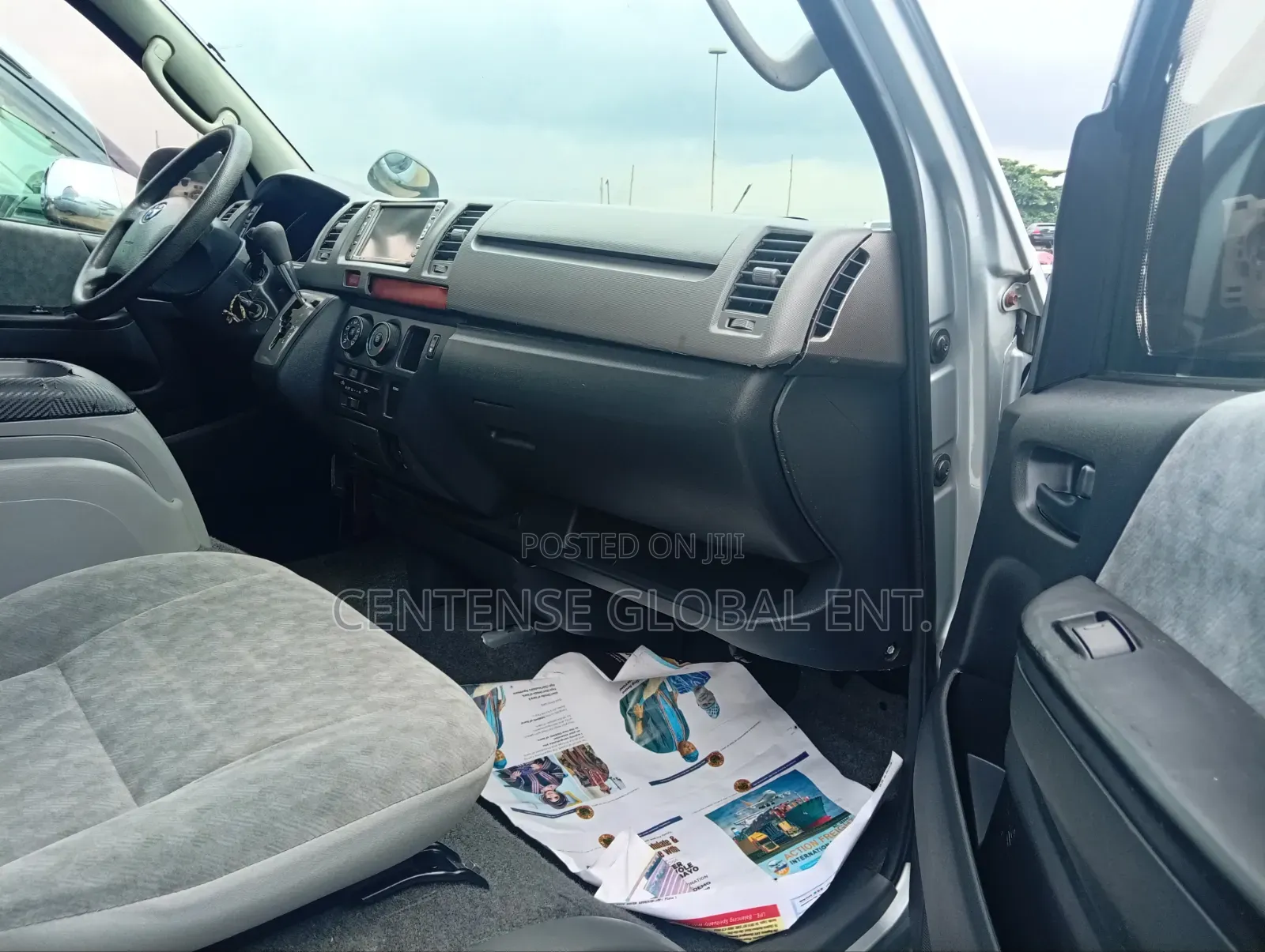 Toyota HiAce 2012 Grey