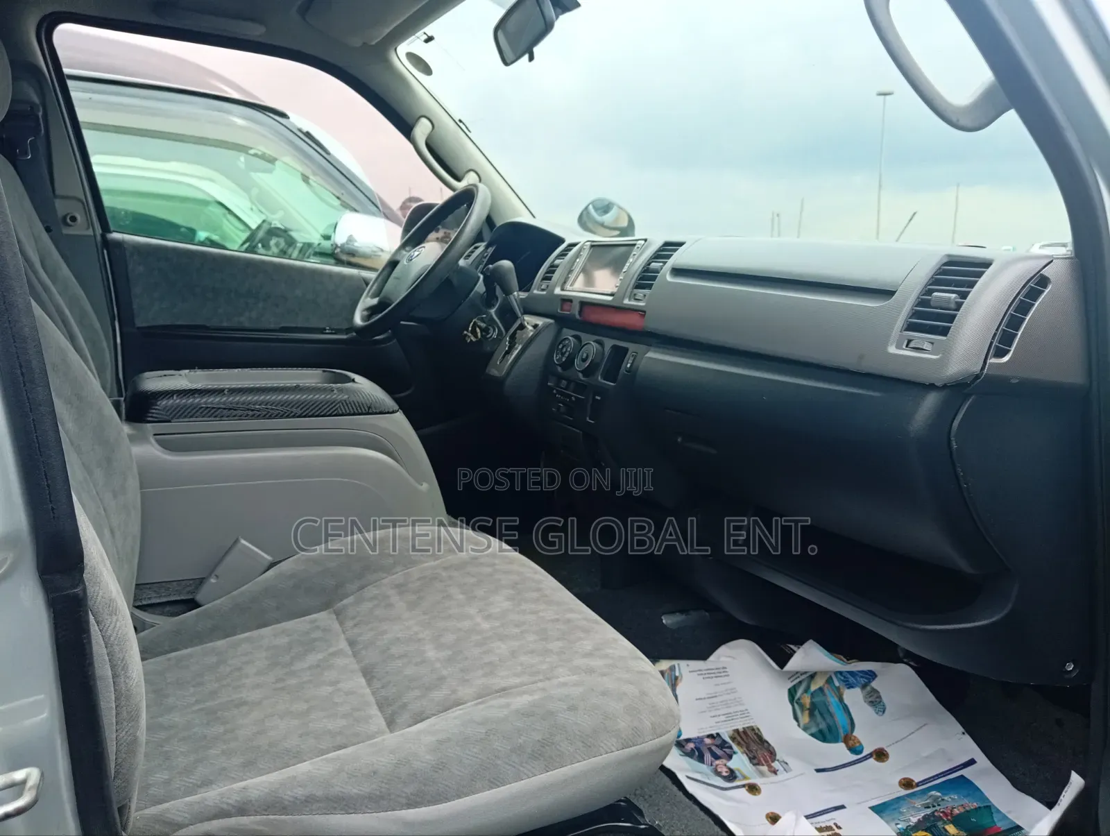 Toyota HiAce 2012 Grey