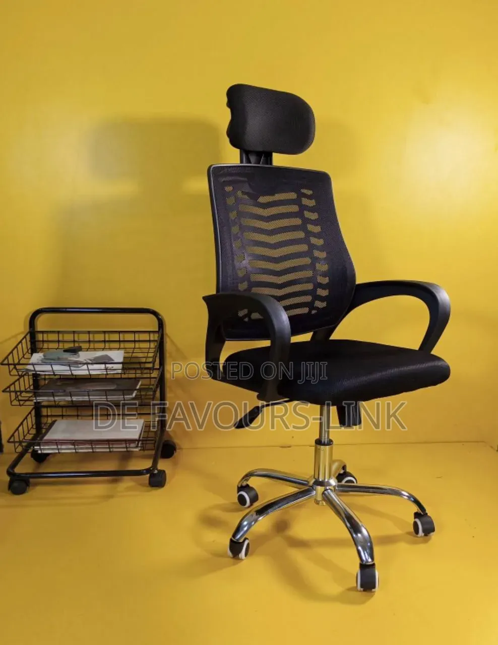 Swivel Mesh Chair