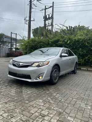 Toyota Camry LE 4dr Sedan (2.5L 4cyl 6A) 2012 Silver