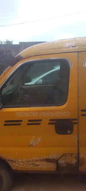 Suzuki Every 2005 Yellow