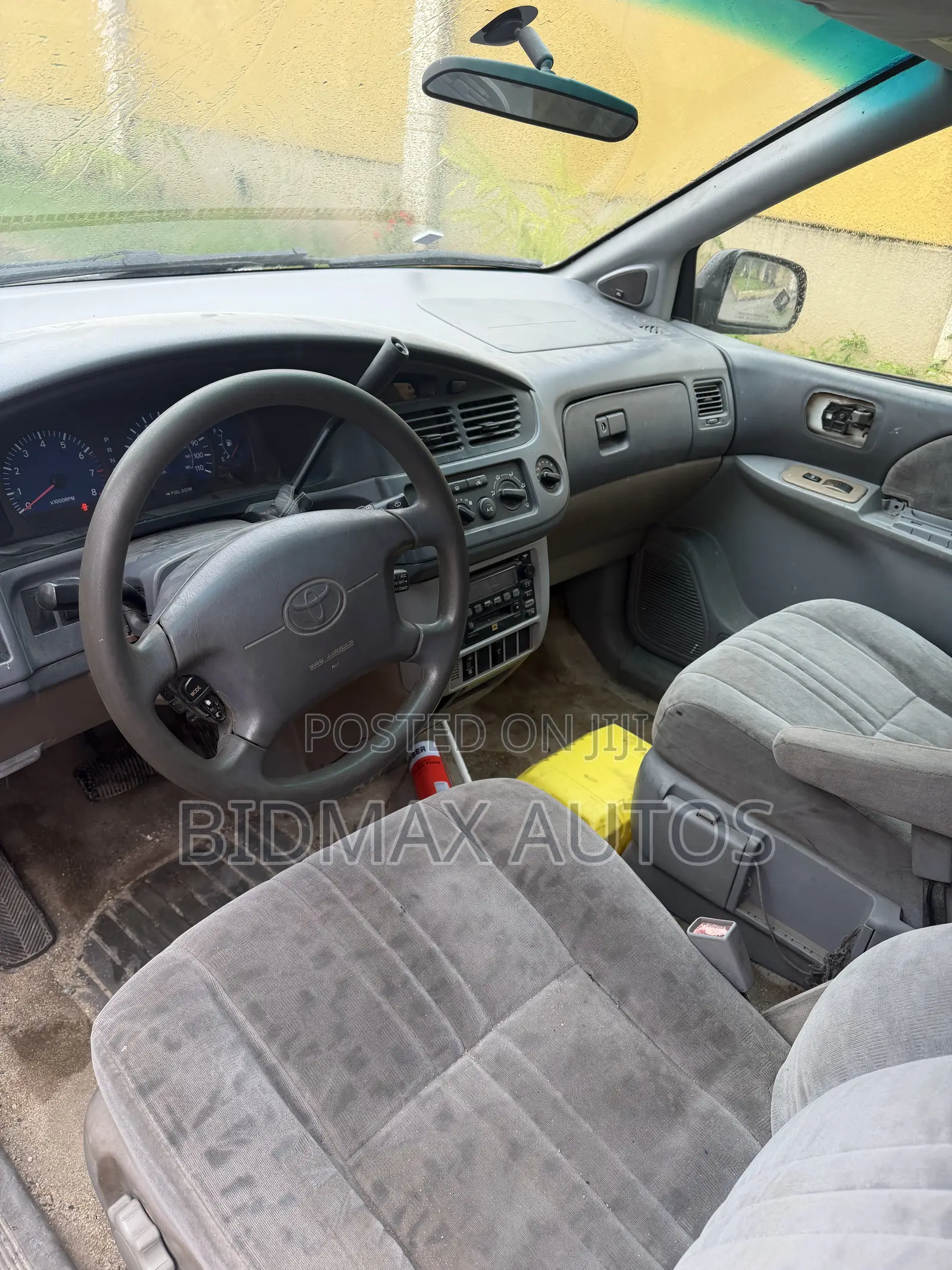 Toyota Sienna LE 2002 White