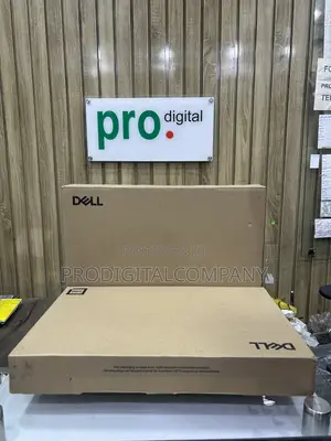 New Laptop Dell 16 Premium 8GB Intel Core 5 SSD 512GB