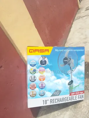 Qasa 18" Standing Rechgble Fan With Remote 3 Strong Plastic Blades