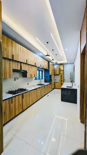 4bdrm Duplex in Akala Estate Akobo for sale