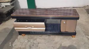 I Meter TV Stand