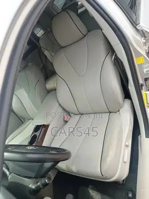 Toyota Venza 2011 Silver