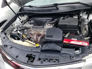 Toyota Camry 2012 Silver