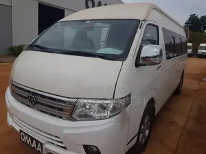 New Bus 2025 White