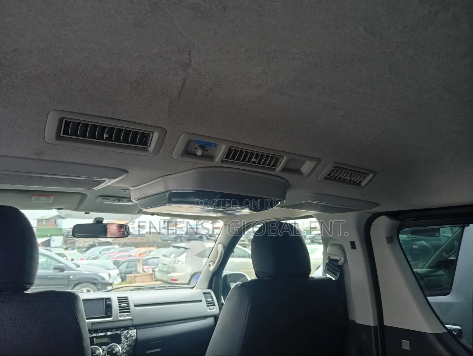 Toyota HiAce 2012 Black
