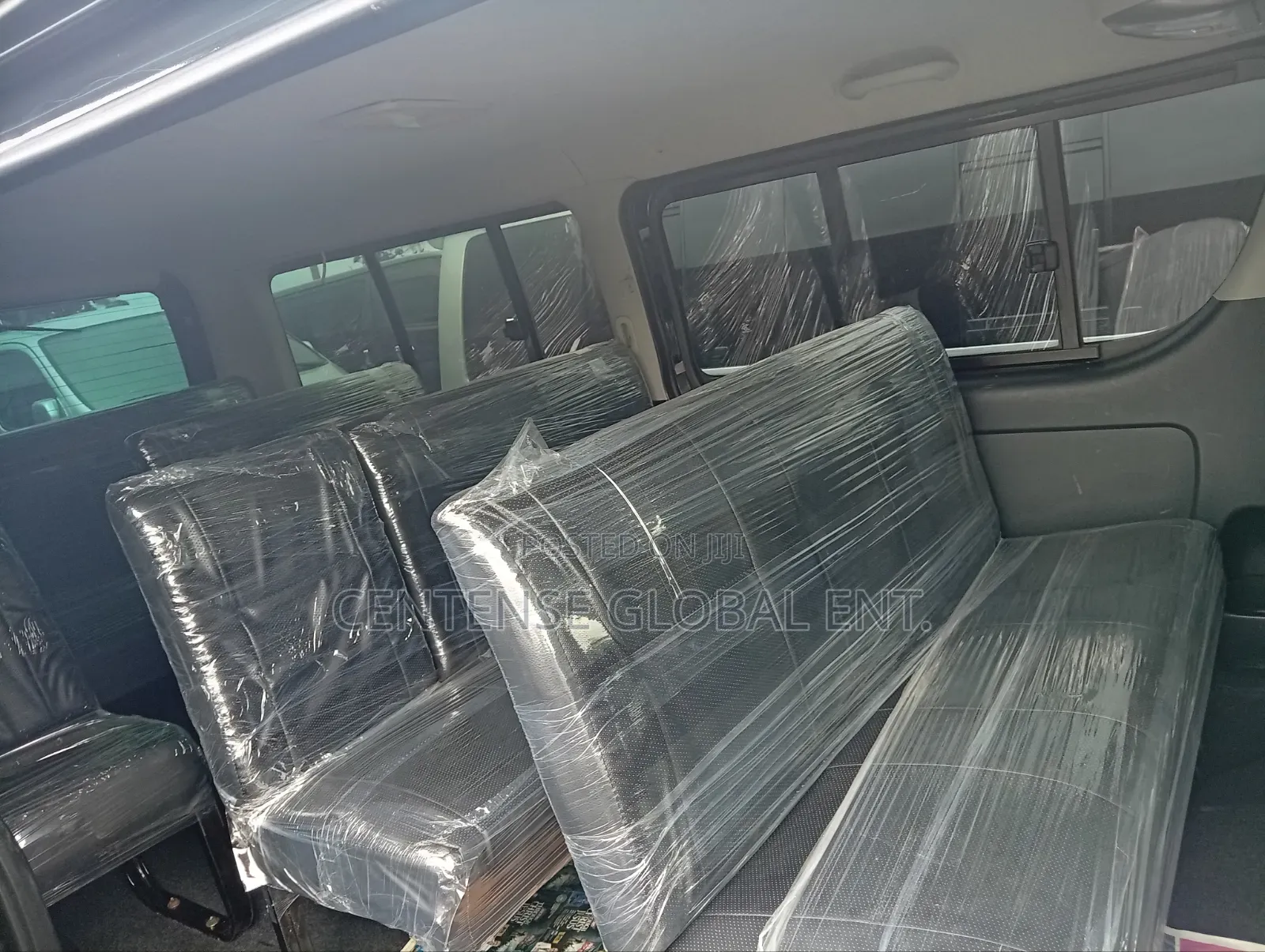 Toyota HiAce 2012 Black