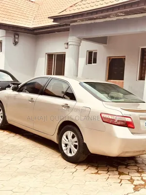 Toyota Camry LE 4dr Sedan (2.4L 4cyl 5A) 2008 Gold