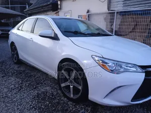 Toyota Camry 2016 White