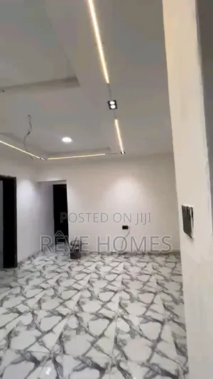 3bdrm Block of Flats in Phase 2 for rent