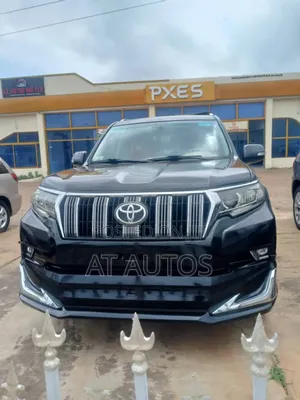 Toyota Land Cruiser Prado 2022 Black