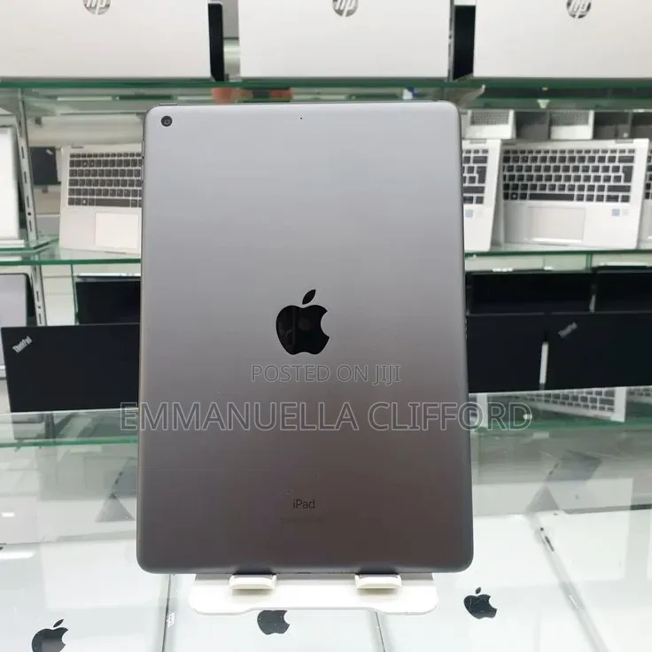 Apple iPad Air 16 GB Black