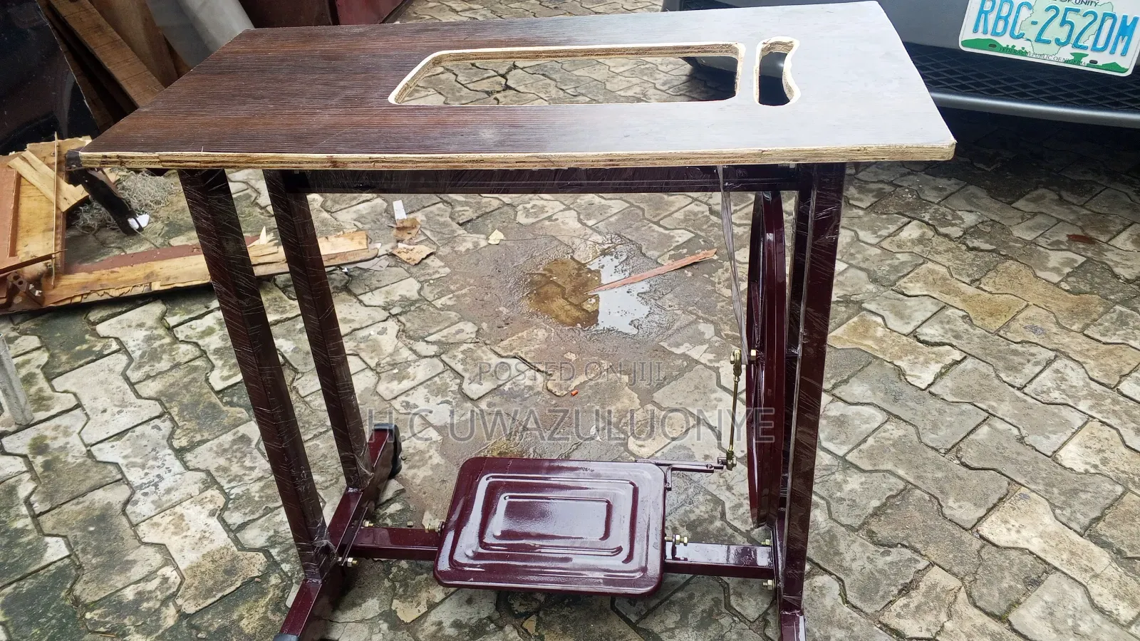 Sewing Machine Stand