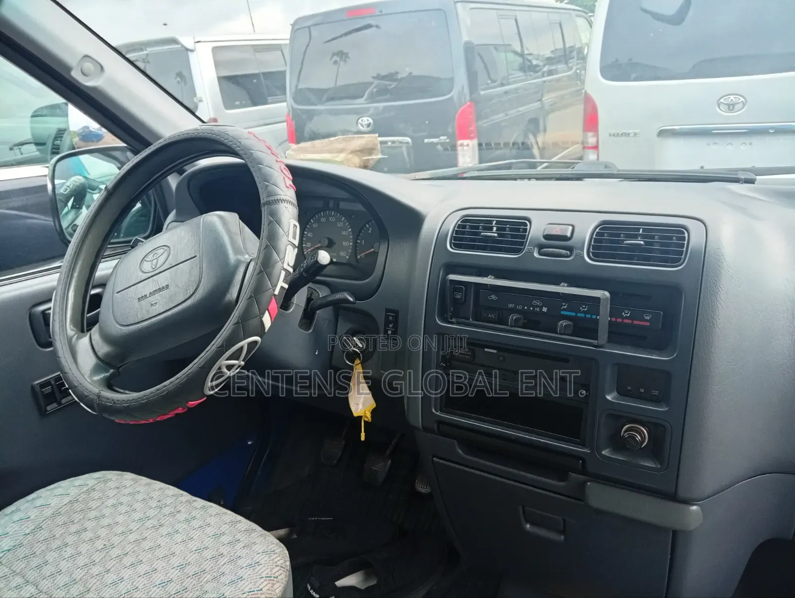Toyota HiAce 2005 Blue